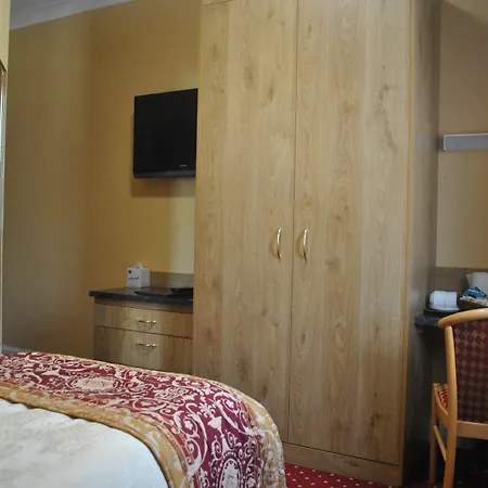 Hotel Wells 3*